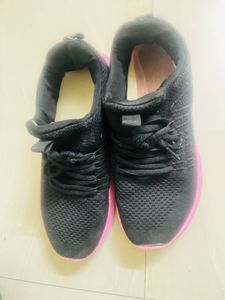 Stylish Black &amp; Pink Sneakers