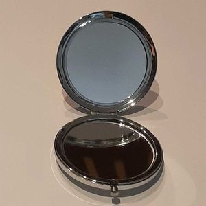 🪞 Hand-Held Pink Pocket Makeup Mirror - Women