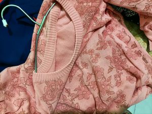 Floral Pattern Acrylic Sweatshirt 🍁