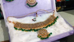 Stunning Kundan Necklace Set with Earrings