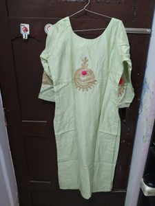 Elegant Green Embroidered Kurti