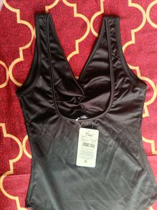 Comfortable Black V-Neck Camisole Top