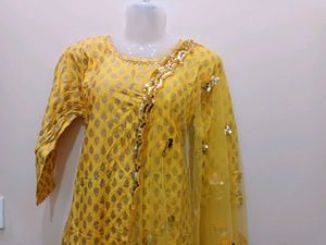 Yellow Embellished Kurta Set✨