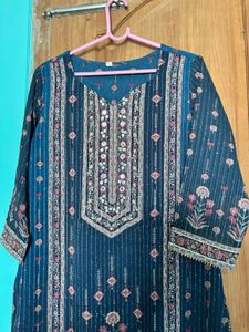 Elegant Blue Embroidered Kurta