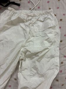 H&amp;M ballon parachute cargo