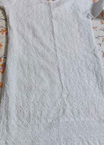 chikankari  white kurta