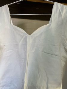 Elegant White Embroidered Kurta