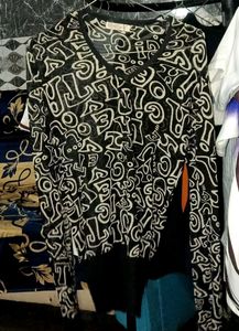 Black & White Graphic Print Top