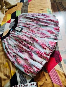Chic Floral Pleated Mini Skirt