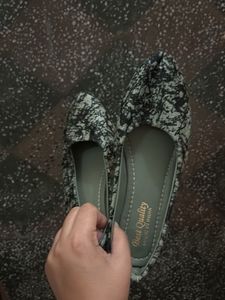 Stylish Green and black Ballerinas