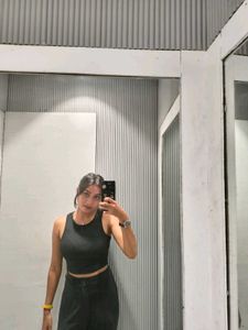 Sleek Black Ribbed Tank Top
