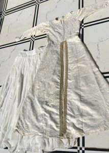 Elegant White Ethnic Kurta Set