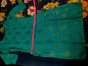Awesome 💯Teal &amp; Gold Print Kurti