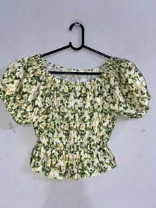 Floral Print Off-Shoulder Puff Sleeve Top