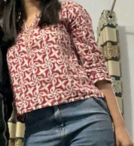 Ajio Maroon & White Printed Kurta Top