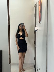 Chic Black Bodycon Mini Dress