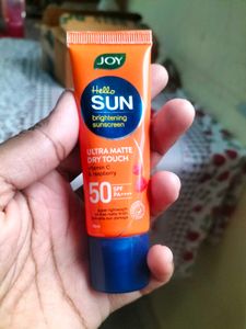 combo pack of two moisture and tinted sunscreen
