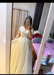 Elegant Embellished Gown🎀❤️
