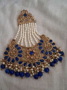 Exquisite Pearl & Blue Stone passa