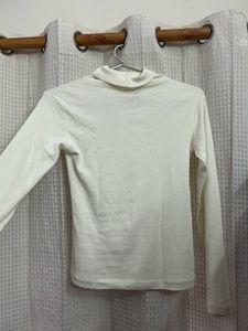 white turtle neck t shirt