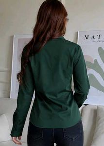 Stylish Collared Long Sleeve Top