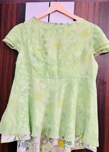 Chic Green Floral Print Tunic Top