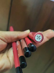 Elle 18 Lipsticks &amp; Liners ( Set of 5)