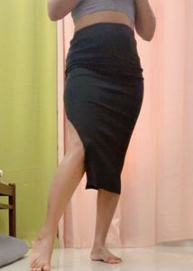 Chic Black skirt with High Slit