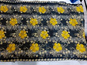 🇳🇿💫🎀Elegant Black &amp; Gold Floral Print Saree