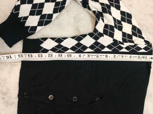 Chic Black &amp; White Argyle Cardigan