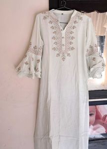 🛍Embroidered Bell Sleeve Kurti