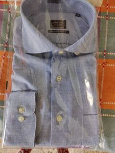 Brand new 42 inch Arrow Men's Blue Shirt