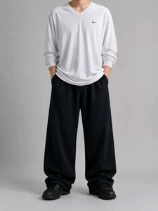 Nike Men's Relaxed Fit Sweatpants