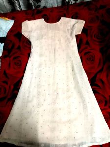 Elegant White Embroidered Kurta