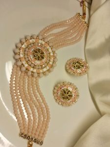 Grab this marvellous Peach Chokar with Studs🍑