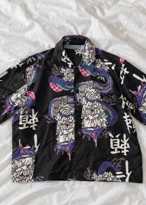 Trendy Black Graphic Print Cropped Top