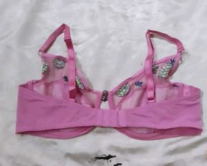 Pink 🩷Bra panty set
