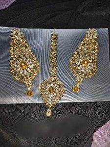 Elegant Gold-Tone Jewelry Set