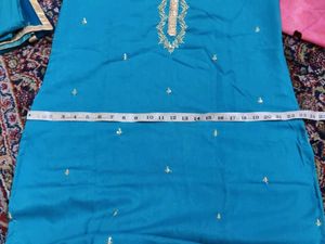 XXL - Blue Kurta Set with Gold Embroidery