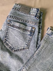 Light Wash Flared Jeans