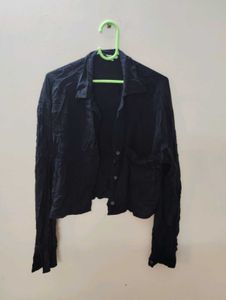Black Cropped Button-Up Shirt🌼