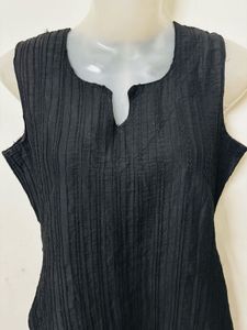 Stylish Black Textured Sleeveless Kurta