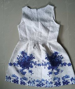 🇰🇷Elegant White &amp; Blue Floral Dress