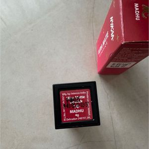 Nykaa Ultra Matte Lipstick Madhu color