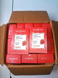 Dot & Key Strawberry Dew Tinted Sunscreen