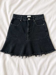 Black Denim Flounce Skirt with Frayed Hem