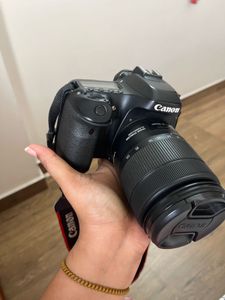 Canon 80D DSLR Camera Kit
