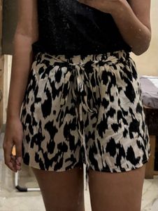 Stylish Printed Shorts with Tie-Up Waist