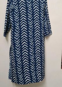Stylish Blue &amp; White Printed Kurta
