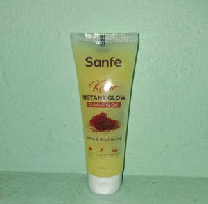 Sanfe kesar instant glow Exfoliating gel